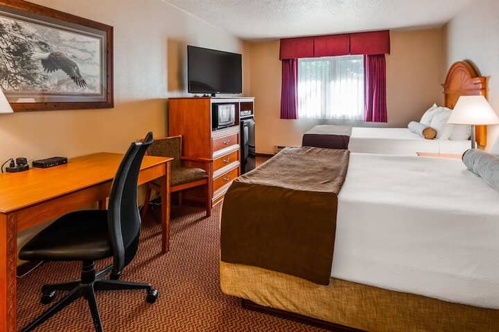 Room 4 of 25